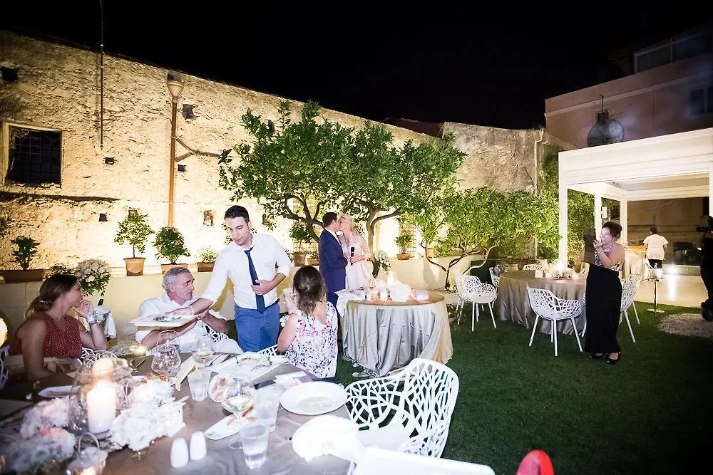 فندق Il Piccolo Giardino Gh ***Superior تاورمينا 3*,